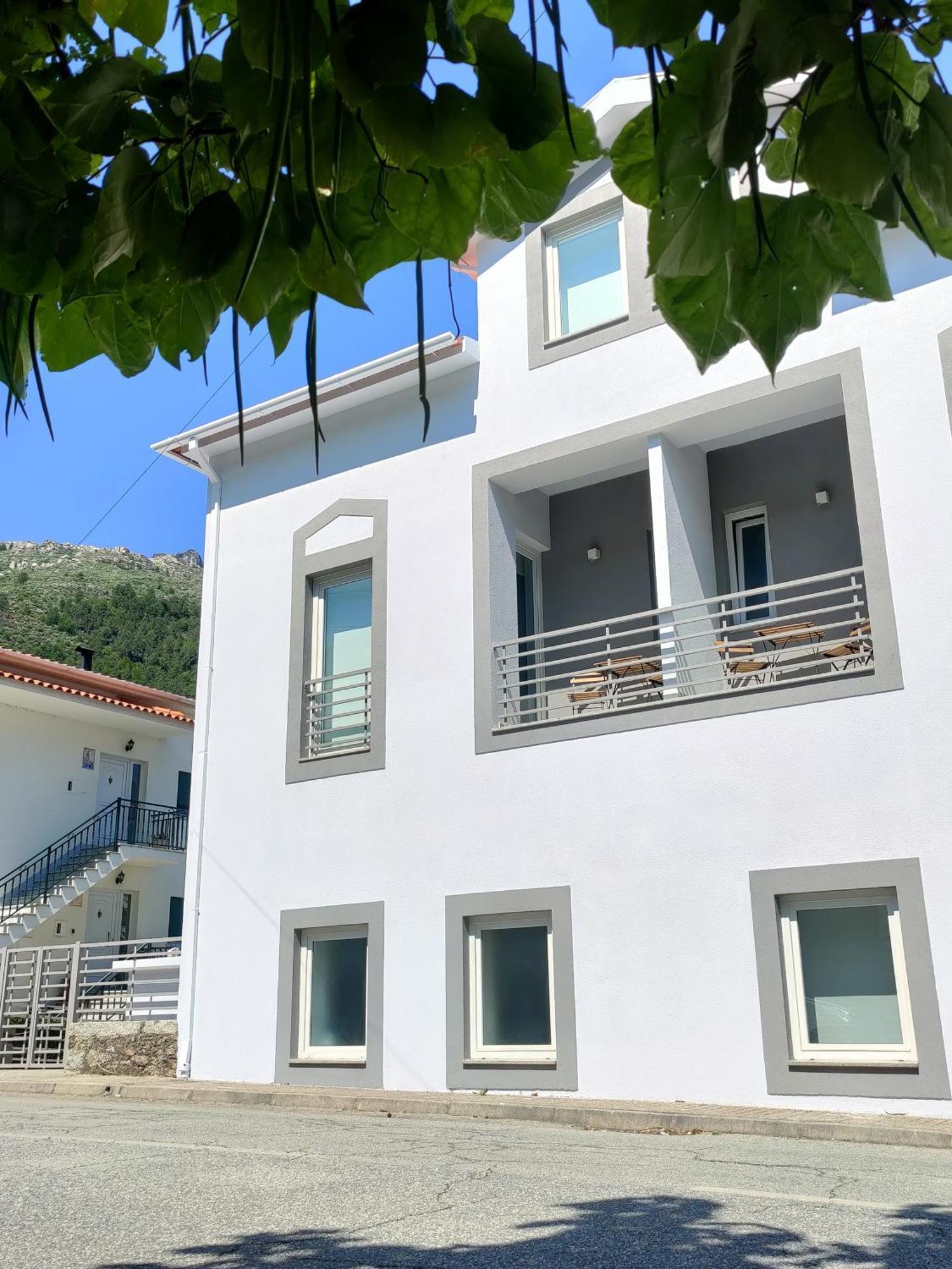 Vale do Zêzere Hotel Manteigas Esterno foto